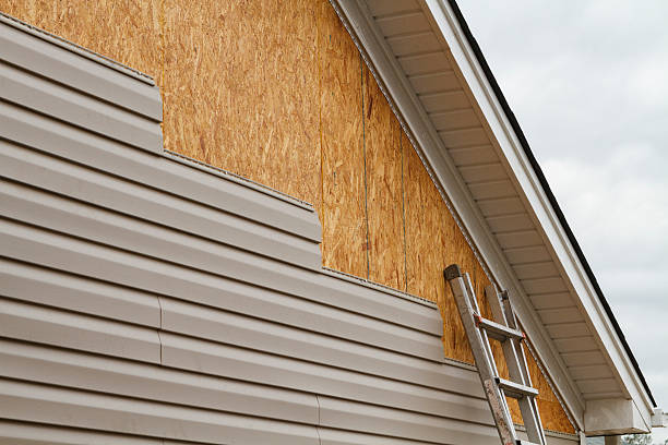 Professional Siding Contractor technician working in Edenton, NC